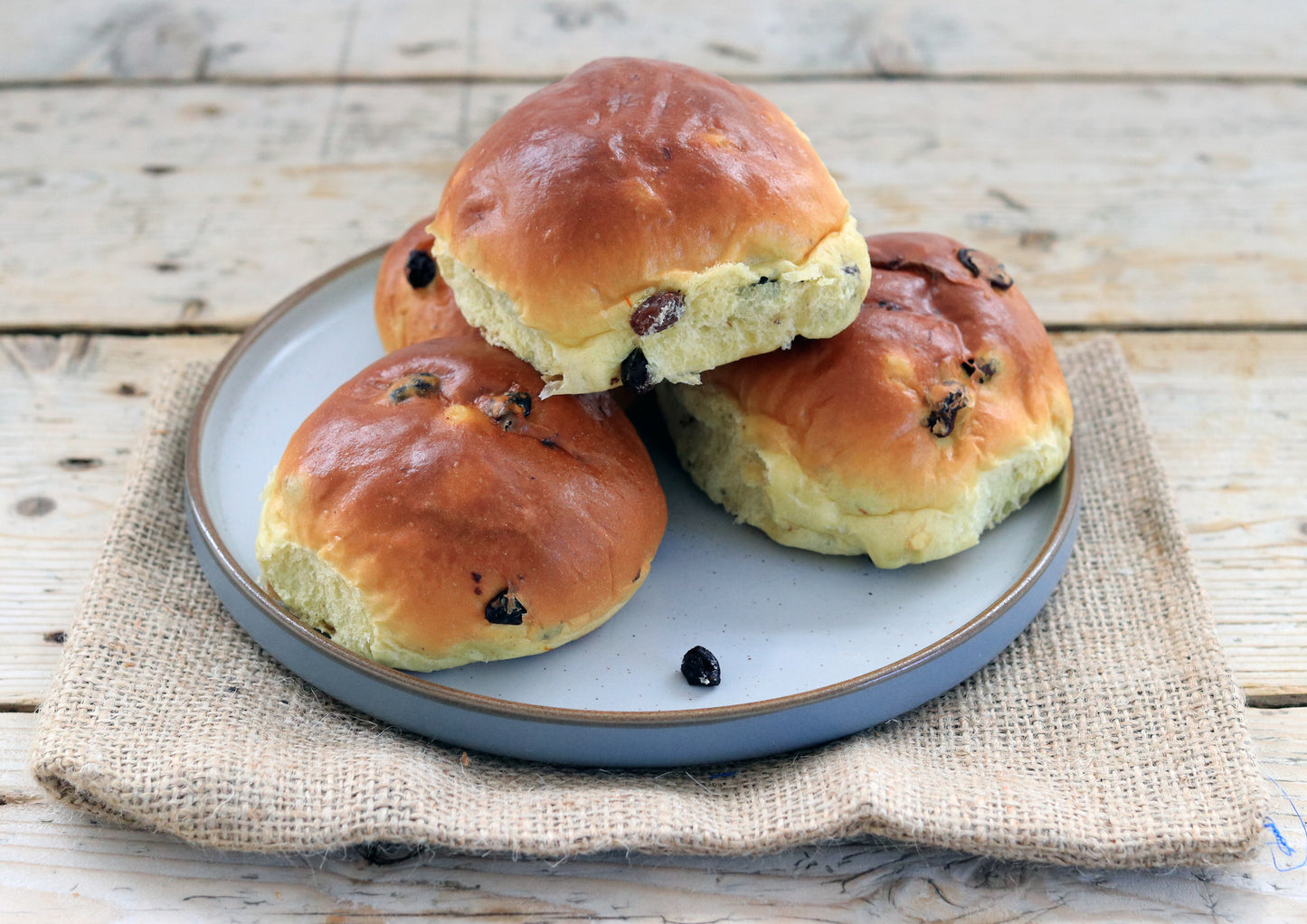 Saffron Buns 4 Pack