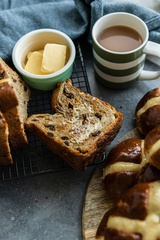 Homemade Hot Cross Bun Loaf Recipe – Perfect for Easter